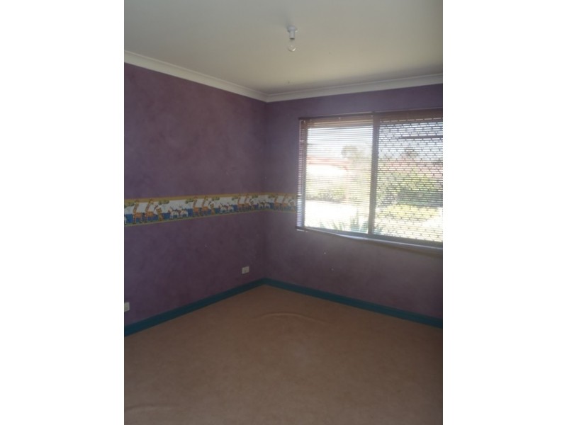 25 Blue Wren Drive, Eaton WA 6232