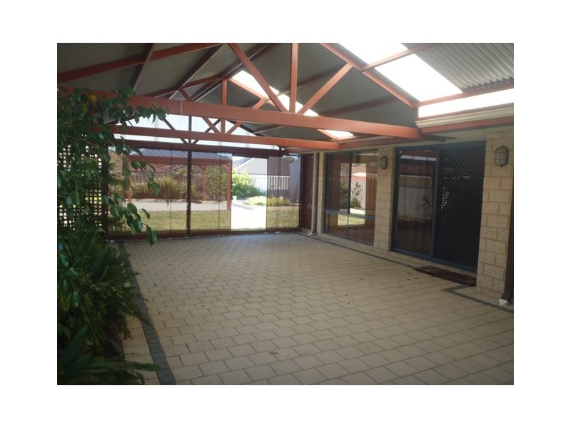 25 Blue Wren Drive, Eaton WA 6232