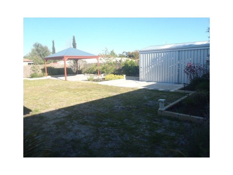 25 Blue Wren Drive, Eaton WA 6232