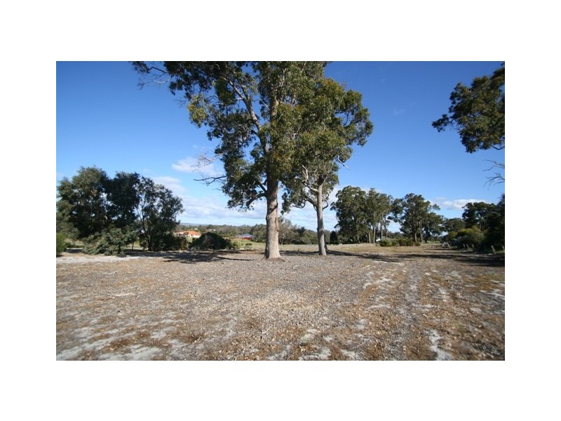 8 Craigie Drive, Roelands WA 6226