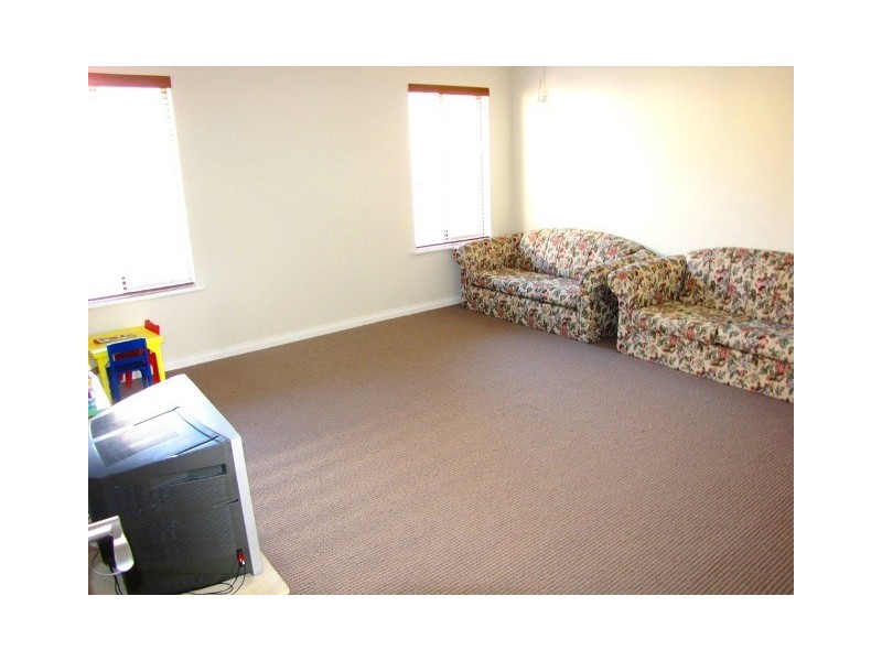 11 Naroona Drive, Dalyellup WA 6230