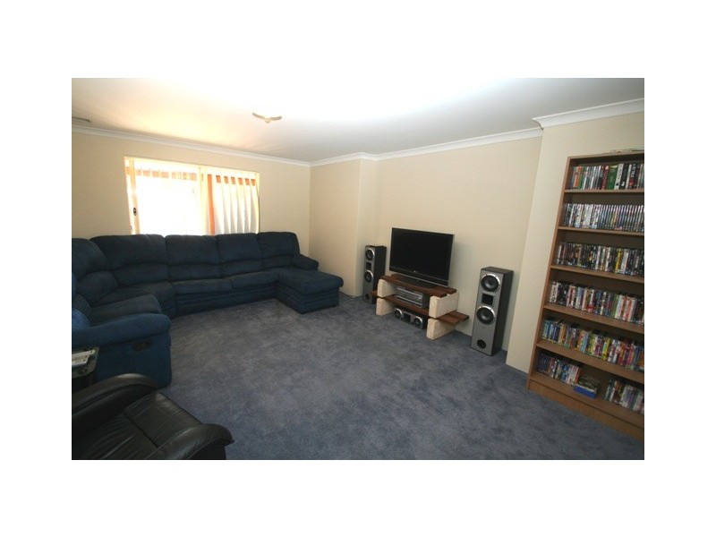 17 Livingstone Heights, Roelands WA 6226