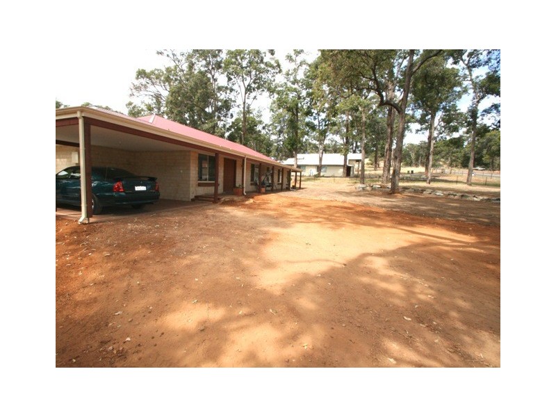 17 Livingstone Heights, Roelands WA 6226