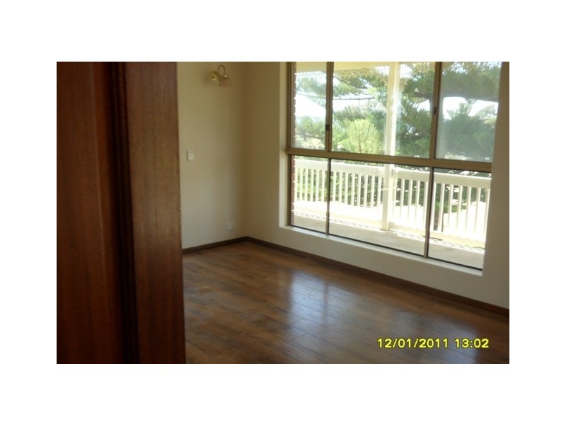 19 Absolon Road, Australind WA 6233