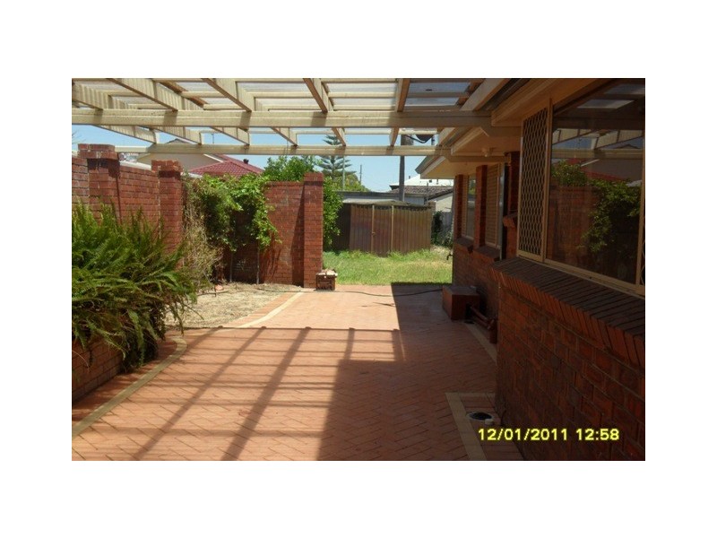 19 Absolon Road, Australind WA 6233