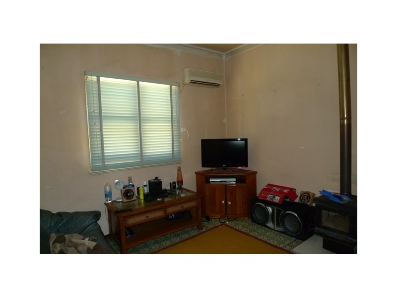 8 Palmer Street, Harvey WA 6220