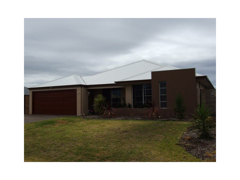 119 Barton Drive, Australind WA 6233
