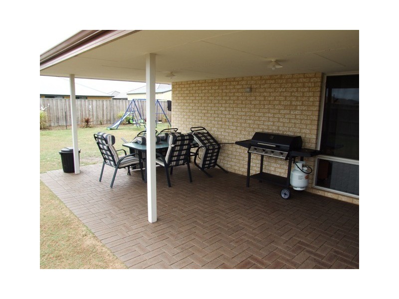 119 Barton Drive, Australind WA 6233
