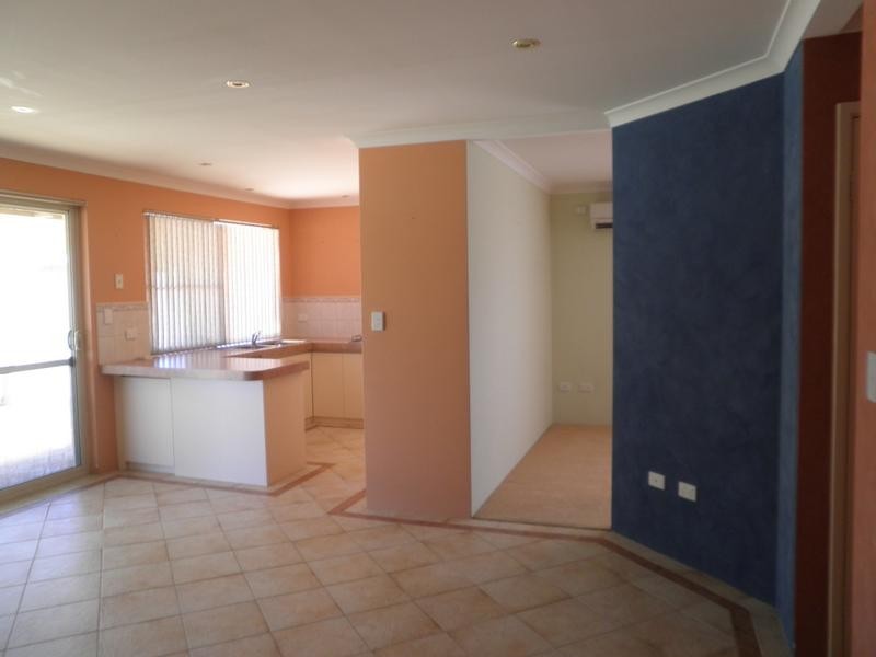 11 Scarlet Drive, Glen Iris WA 6230