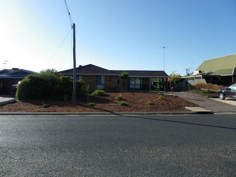 10 Montgomery, Eaton WA 6232