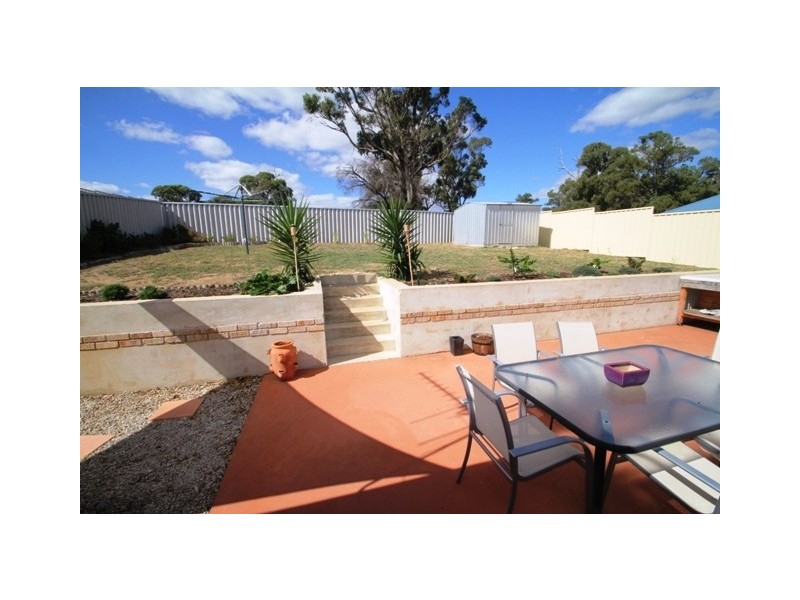 27 Dudley Drive, Usher WA 6230
