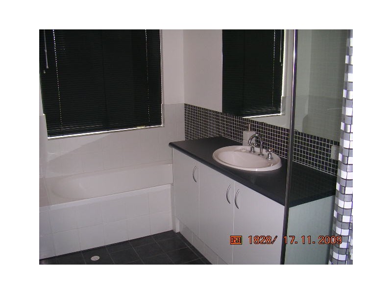 86 Barton Drive, Australind WA 6233