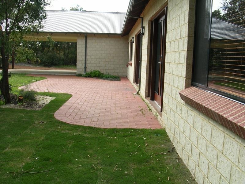 14 Wildflower Way, Australind WA 6233
