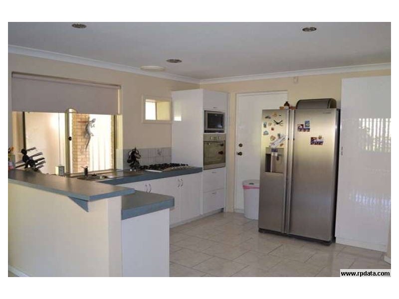 4 Tobin Place, Withers WA 6230