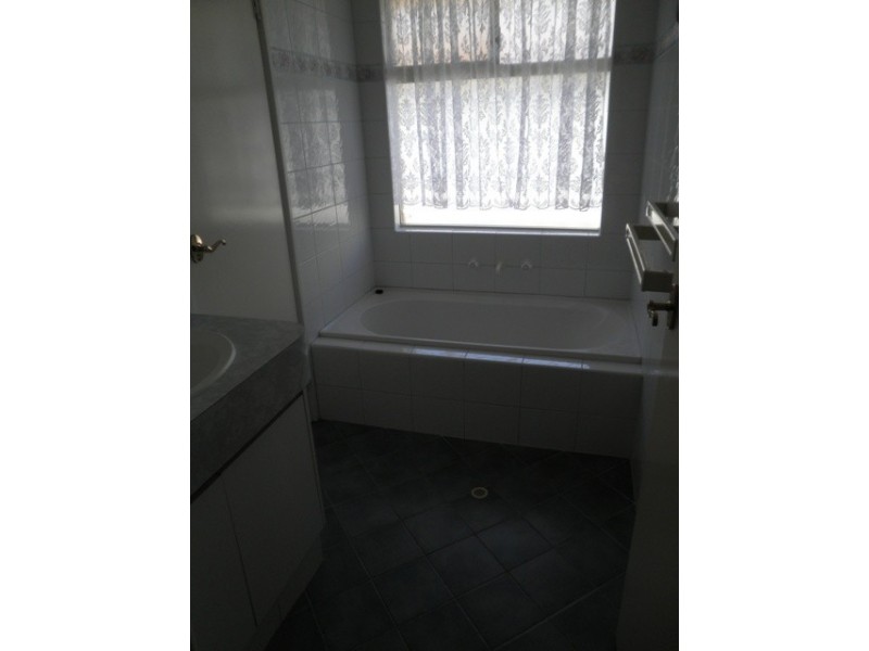 11 Scarlet Drive, Glen Iris WA 6230