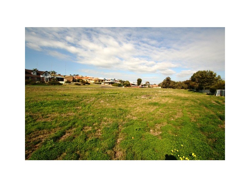 7 Cambrose Avenue, Australind WA 6233