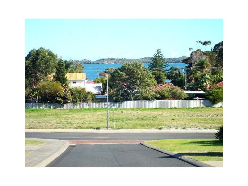 7 Cambrose Avenue, Australind WA 6233