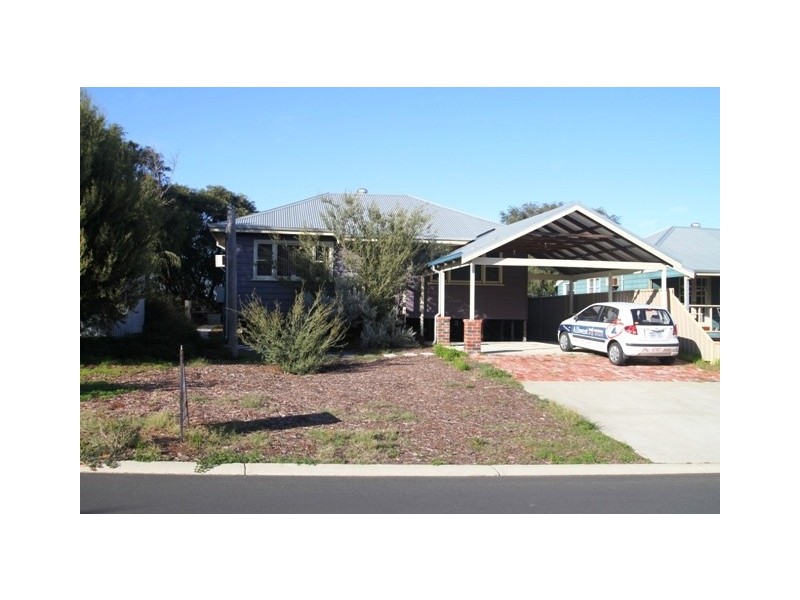 4 Carramar Street, Binningup WA 6233