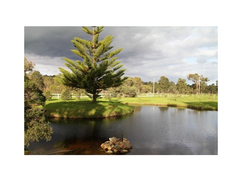184 Wilson Street, Cookernup WA 6220
