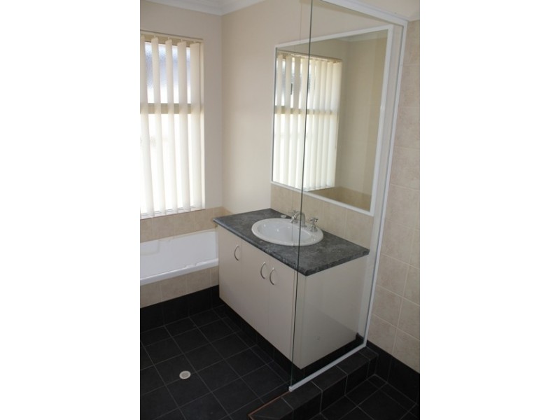 7 Lloyd Way, Usher WA 6230