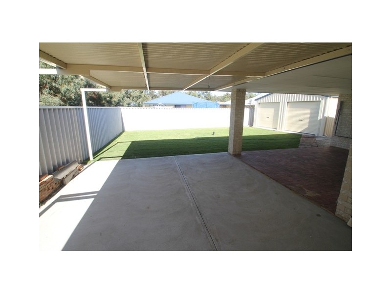 7 Lloyd Way, Usher WA 6230