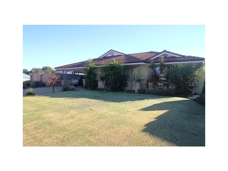 79 Chapple Drive, Australind WA 6233