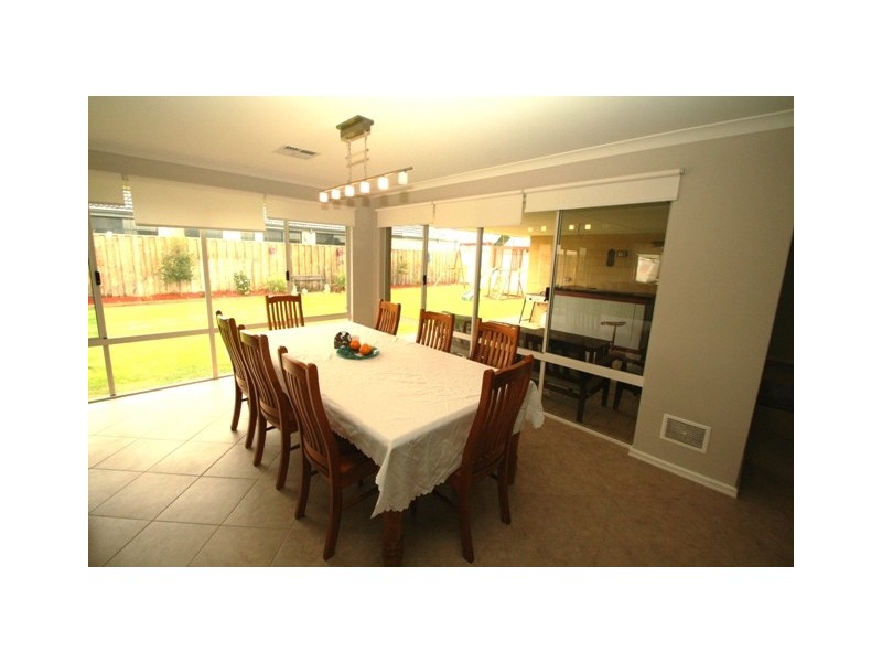 5 Balwyn Road, Australind WA 6233