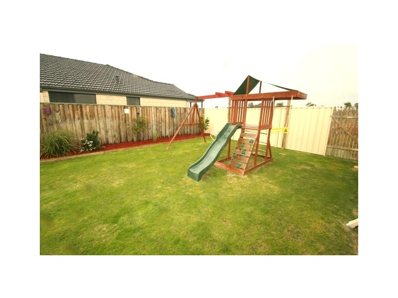 5 Balwyn Road, Australind WA 6233