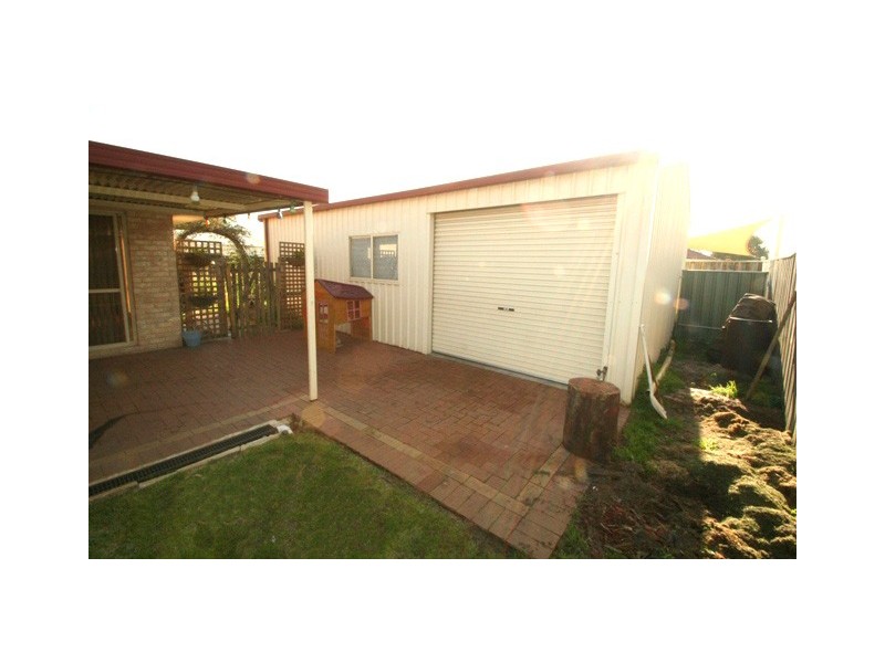 33 Barton Drive, Australind WA 6233
