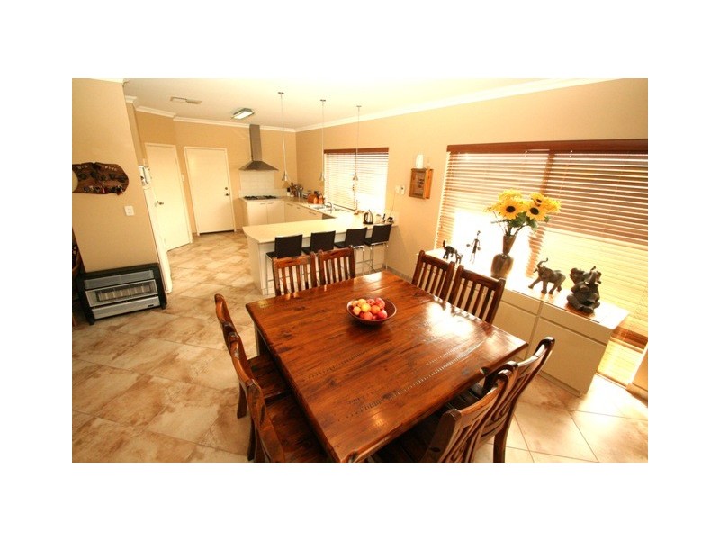 36 Claymore Loop, Dalyellup WA 6230