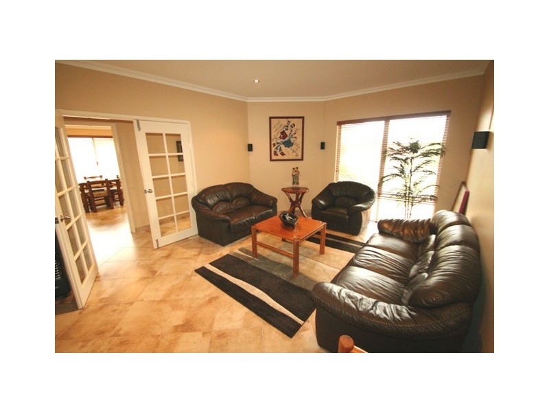 36 Claymore Loop, Dalyellup WA 6230