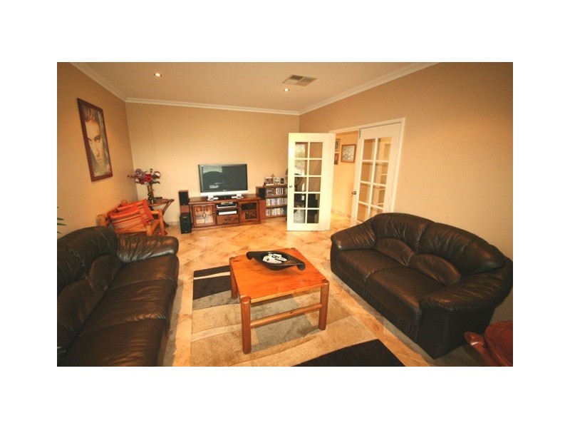 36 Claymore Loop, Dalyellup WA 6230