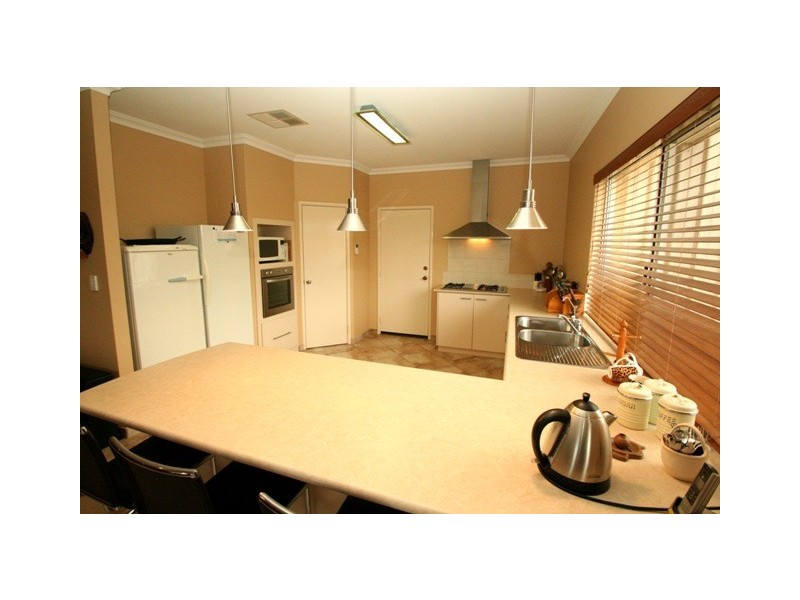 36 Claymore Loop, Dalyellup WA 6230