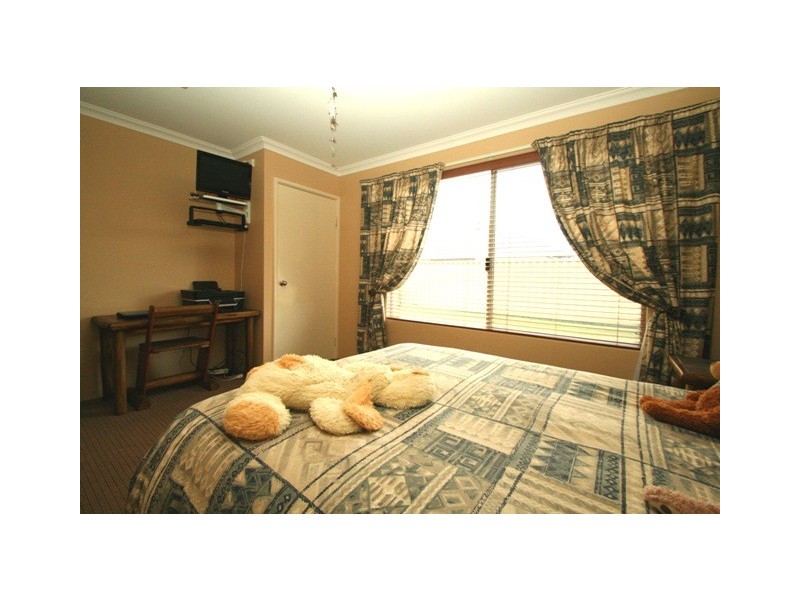 36 Claymore Loop, Dalyellup WA 6230