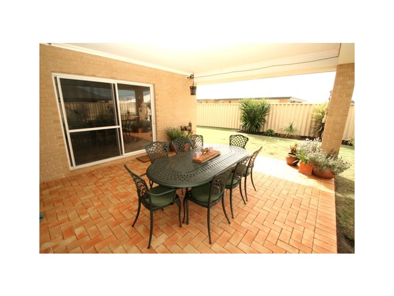 36 Claymore Loop, Dalyellup WA 6230