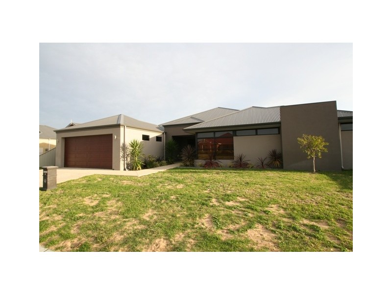 6 Golden Beryl Avenue, Australind WA 6233