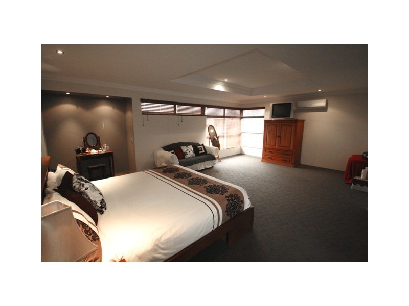 6 Golden Beryl Avenue, Australind WA 6233