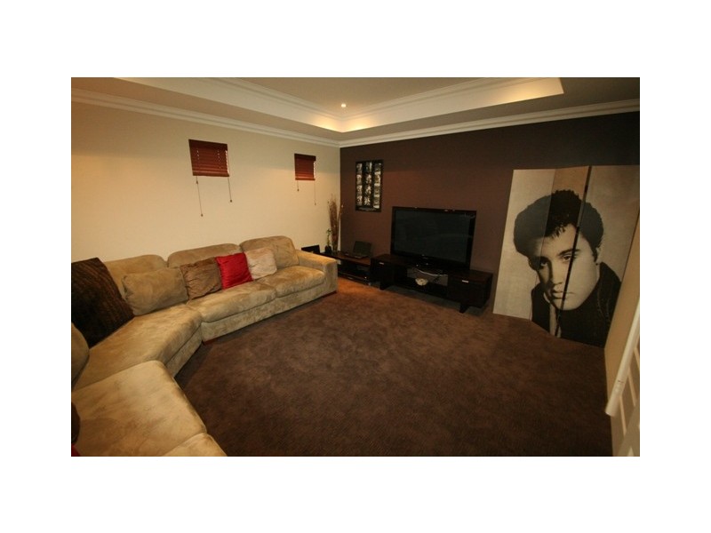 6 Golden Beryl Avenue, Australind WA 6233