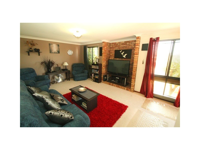 6 Hughlings Place, Australind WA 6233