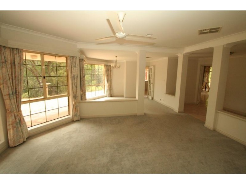 3 Leake Court, Leschenault WA 6233