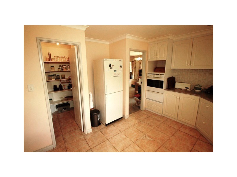 3 Leake Court, Leschenault WA 6233