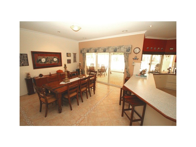 6 Longshore Place, Leschenault WA 6233