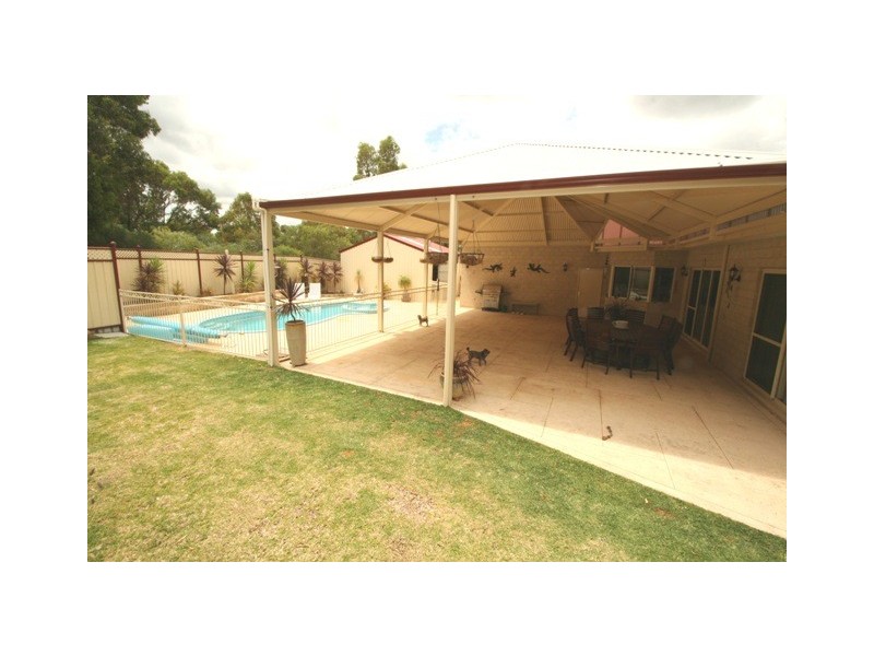 6 Longshore Place, Leschenault WA 6233