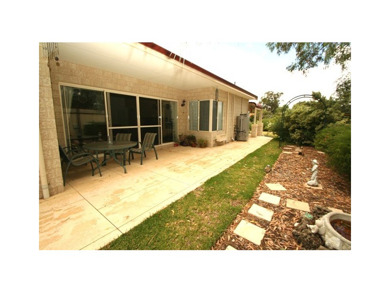 6 Longshore Place, Leschenault WA 6233