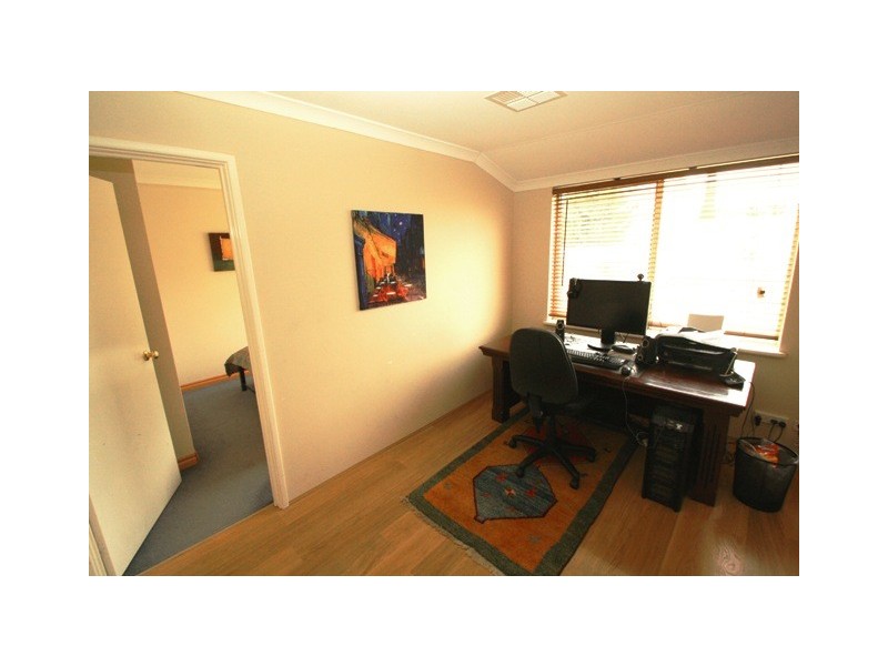 8 Parakeet Outlook, Australind WA 6233