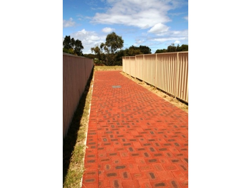 10 Kendle Close, Pelican Point WA 6230