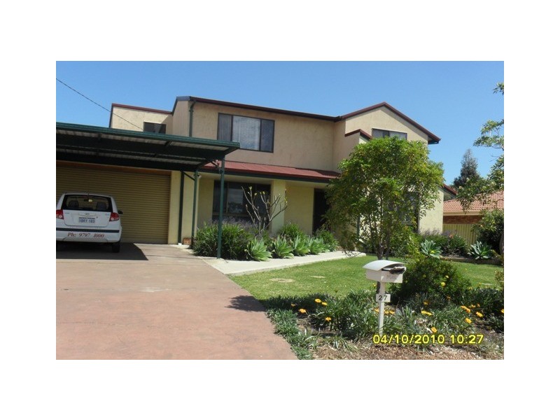 27 Travers Drive, Australind WA 6233