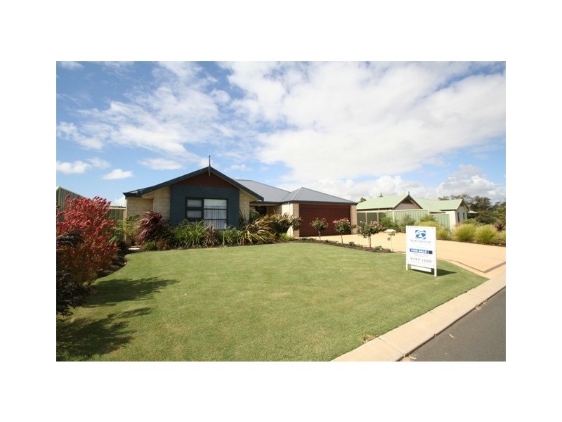 36 Carna Bay Road, Australind WA 6233