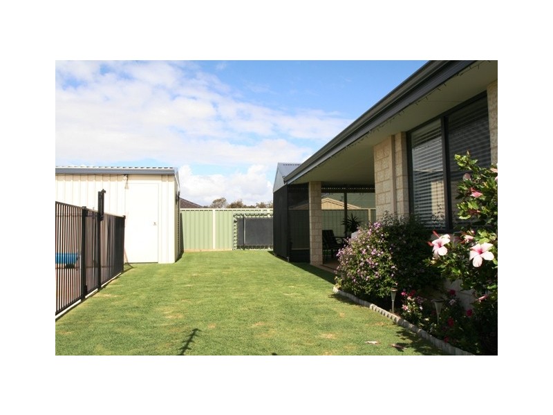36 Carna Bay Road, Australind WA 6233