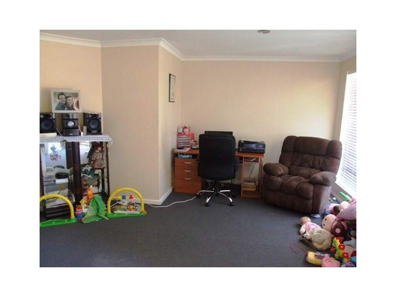 4 Tobin Place, Withers WA 6230